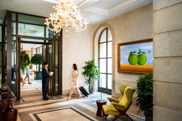 LansonPlace_Global_GuestGreeting