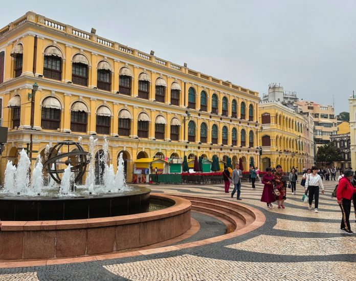 pexels-ben-traveling-16019231